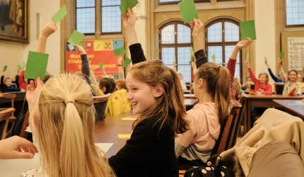 Kinder- und Jugendforum bei einer Abstimmung